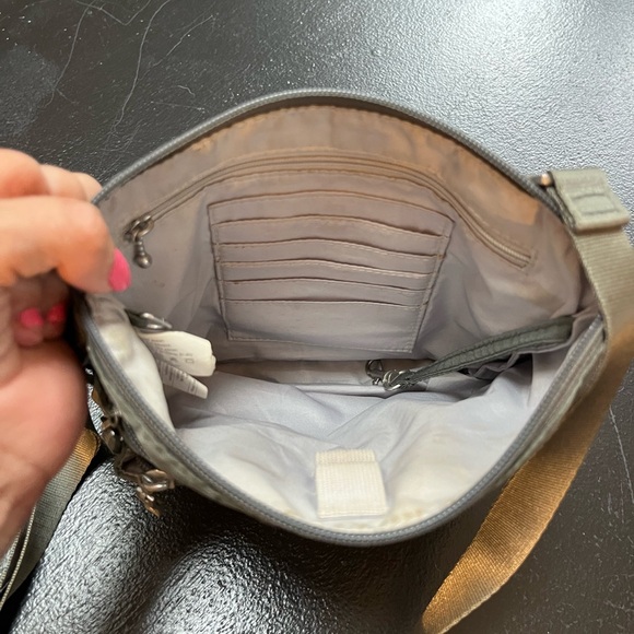 Baggallini Pewter Quilted Pocket Crossbody Bag - Picture 7 of 8